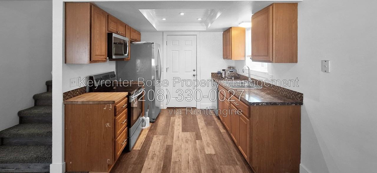 7055 W Ustick Rd - Photo 3 of 17
