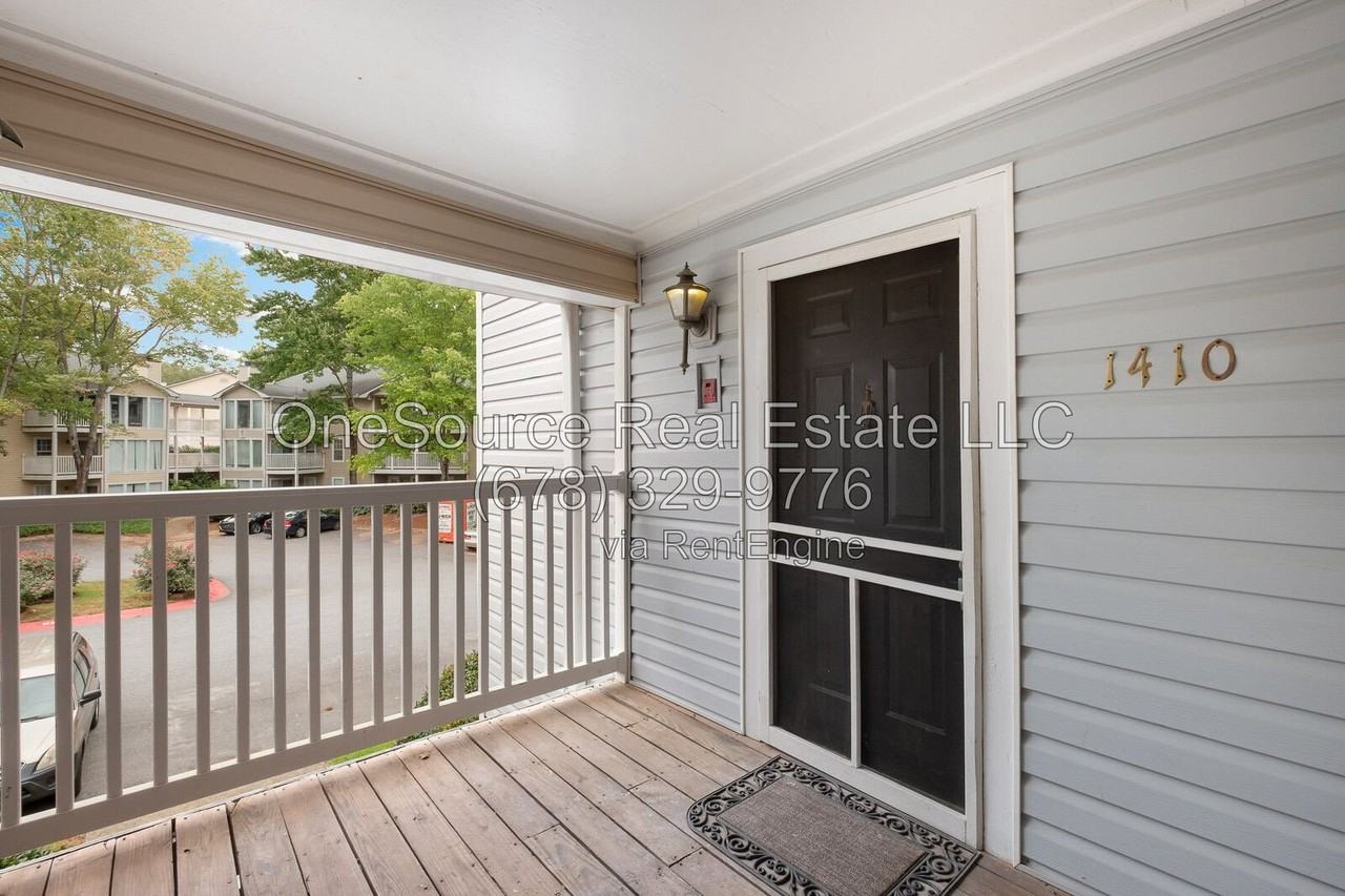 1410 Augusta Dr - Photo 5 of 29