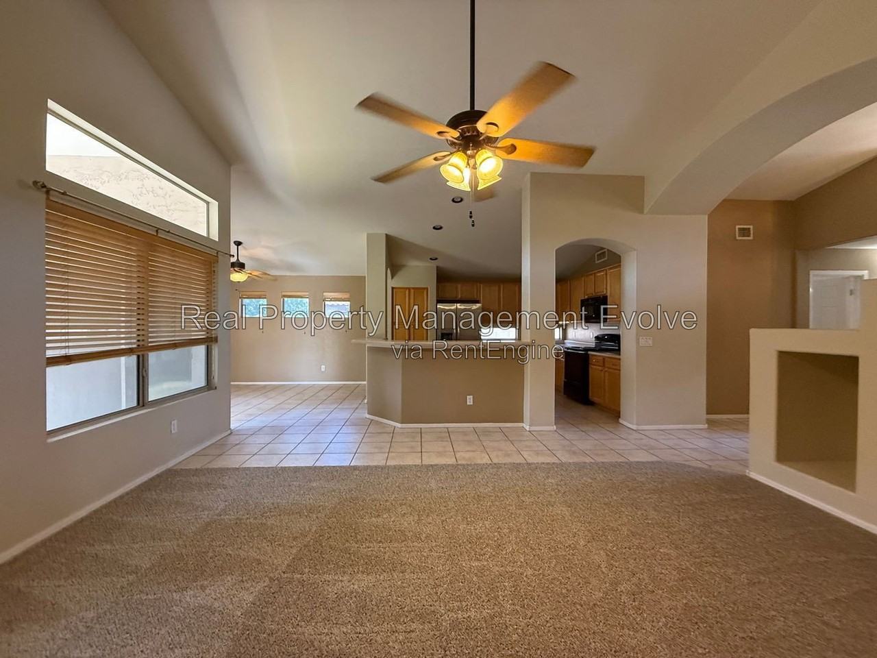 1021 W Park Ave - Photo 5 of 32
