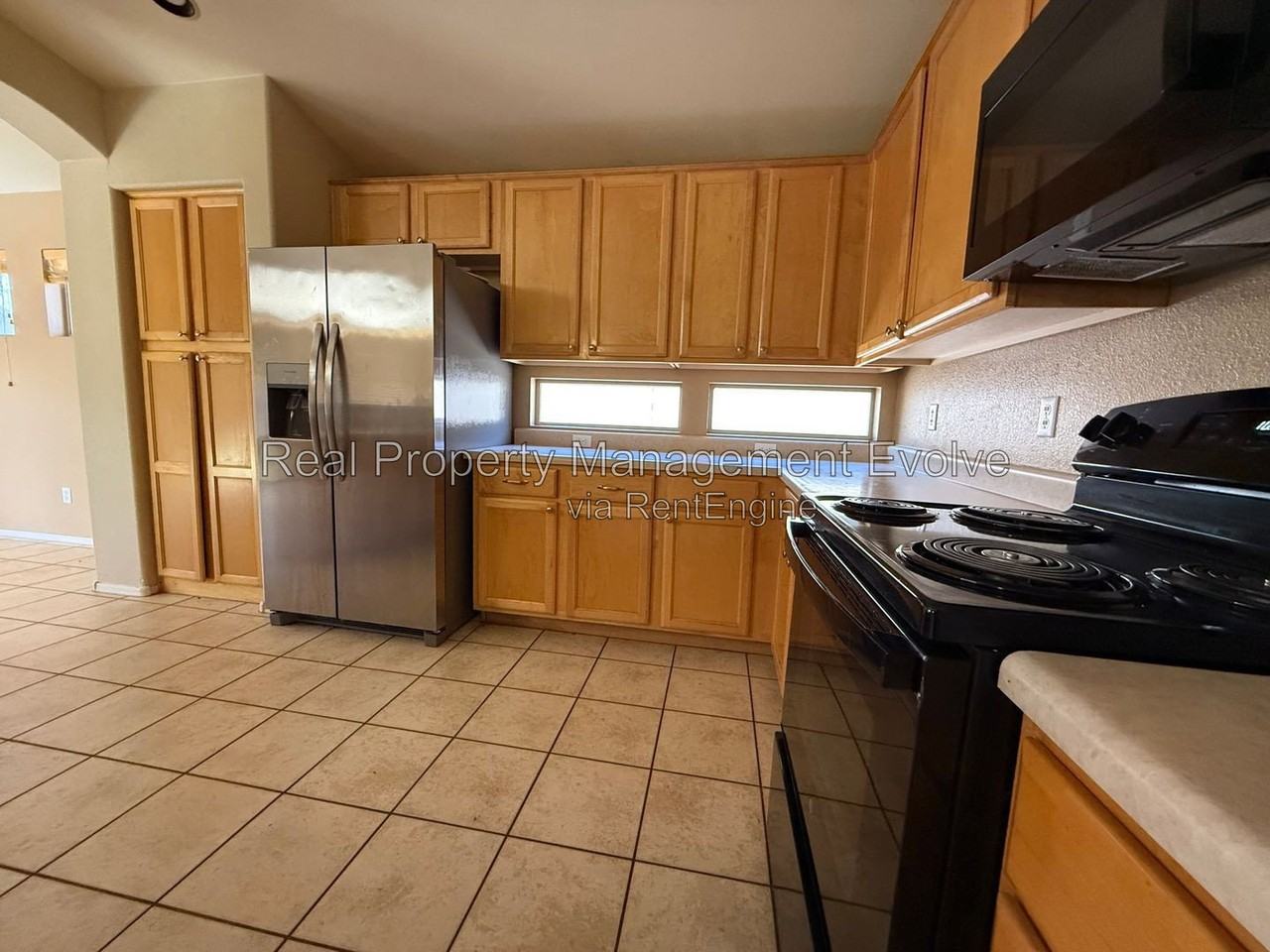 1021 W Park Ave - Photo 7 of 32