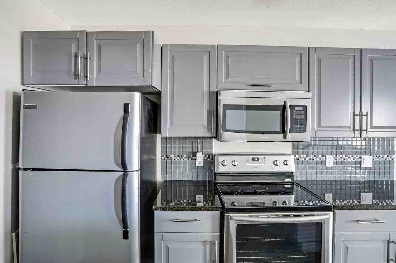 9614 Nightjar Dr #B - Photo 4 of 40