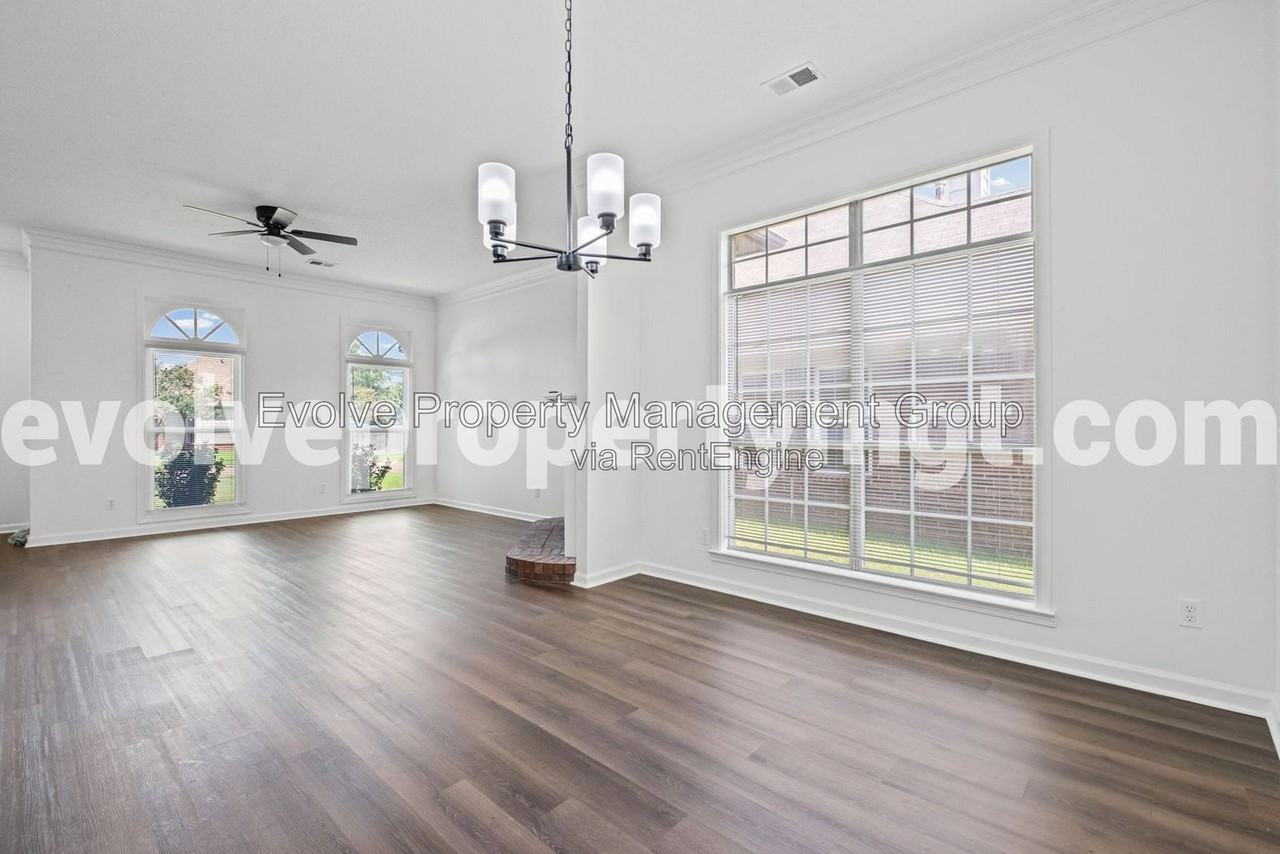 330 Bendigo Dr - Photo 7 of 24