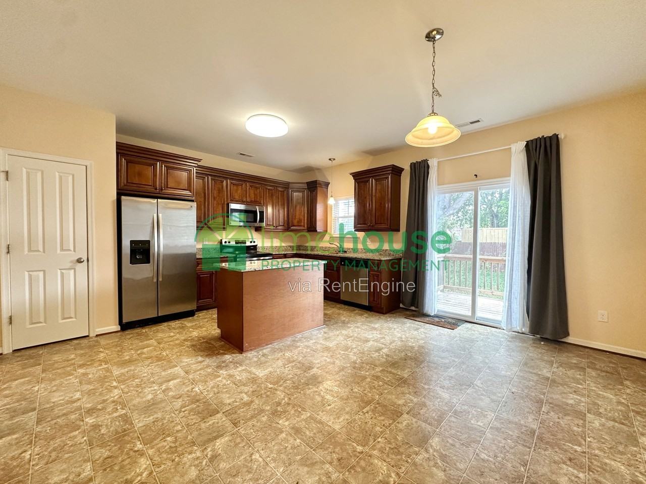 132 Filbert St - Photo 3 of 19
