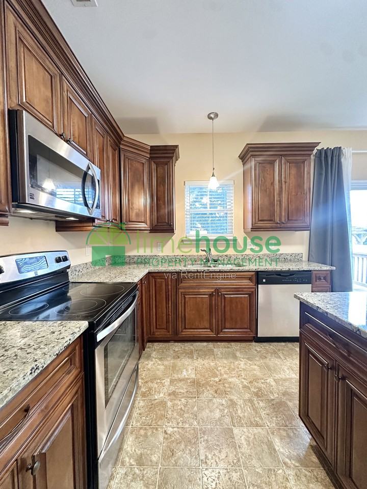 132 Filbert St - Photo 5 of 19