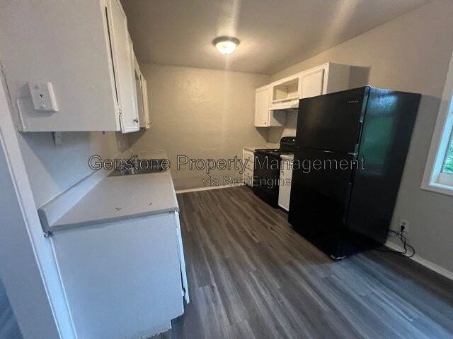 1301 Pine St #6 - Photo 3 of 5