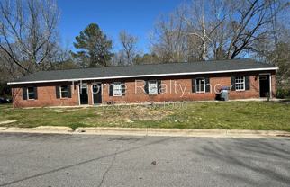 1625 Clark St #C - Photo 1 of 1