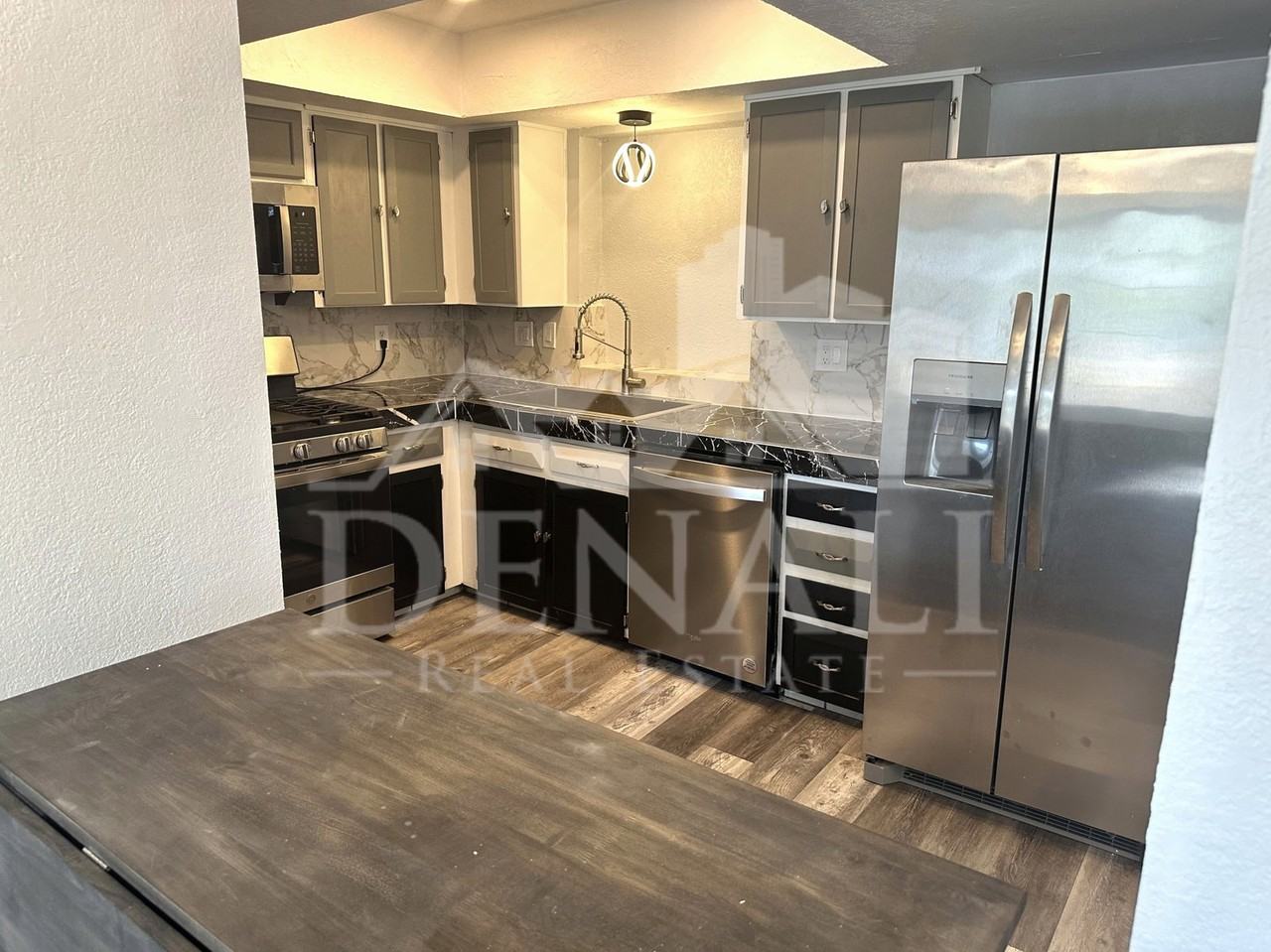 216 E Carol Ave - Photo 6 of 27