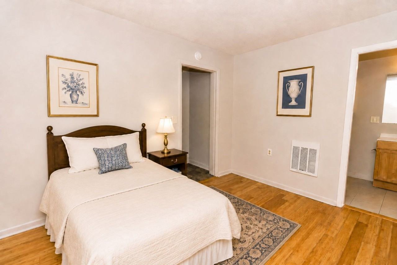 5345 Lazard St #B - Photo 3 of 11