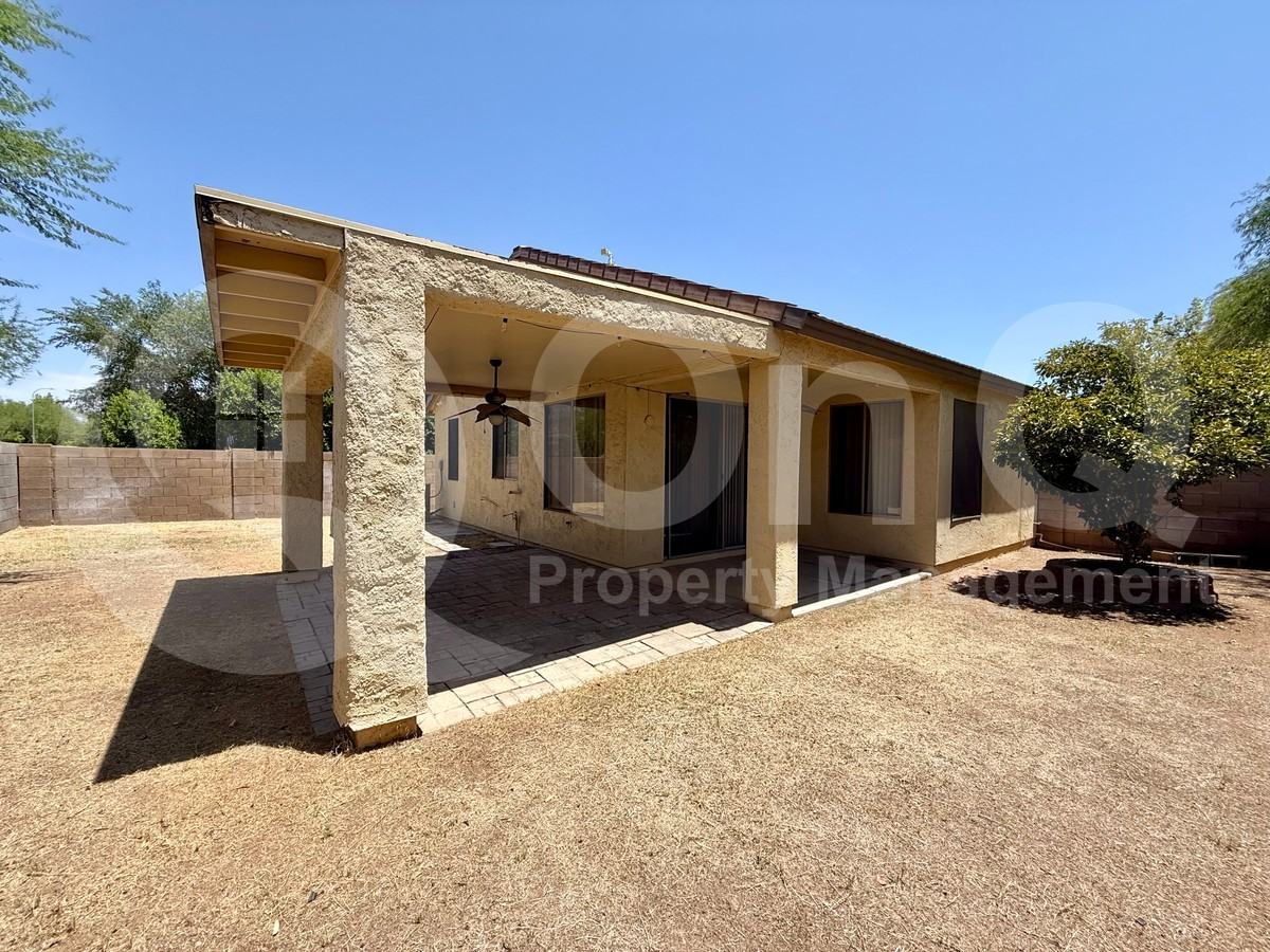 230 N Nash Way - Photo 3 of 27