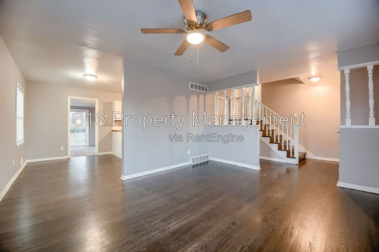 8710 Kentucky Ave - Photo 4 of 23