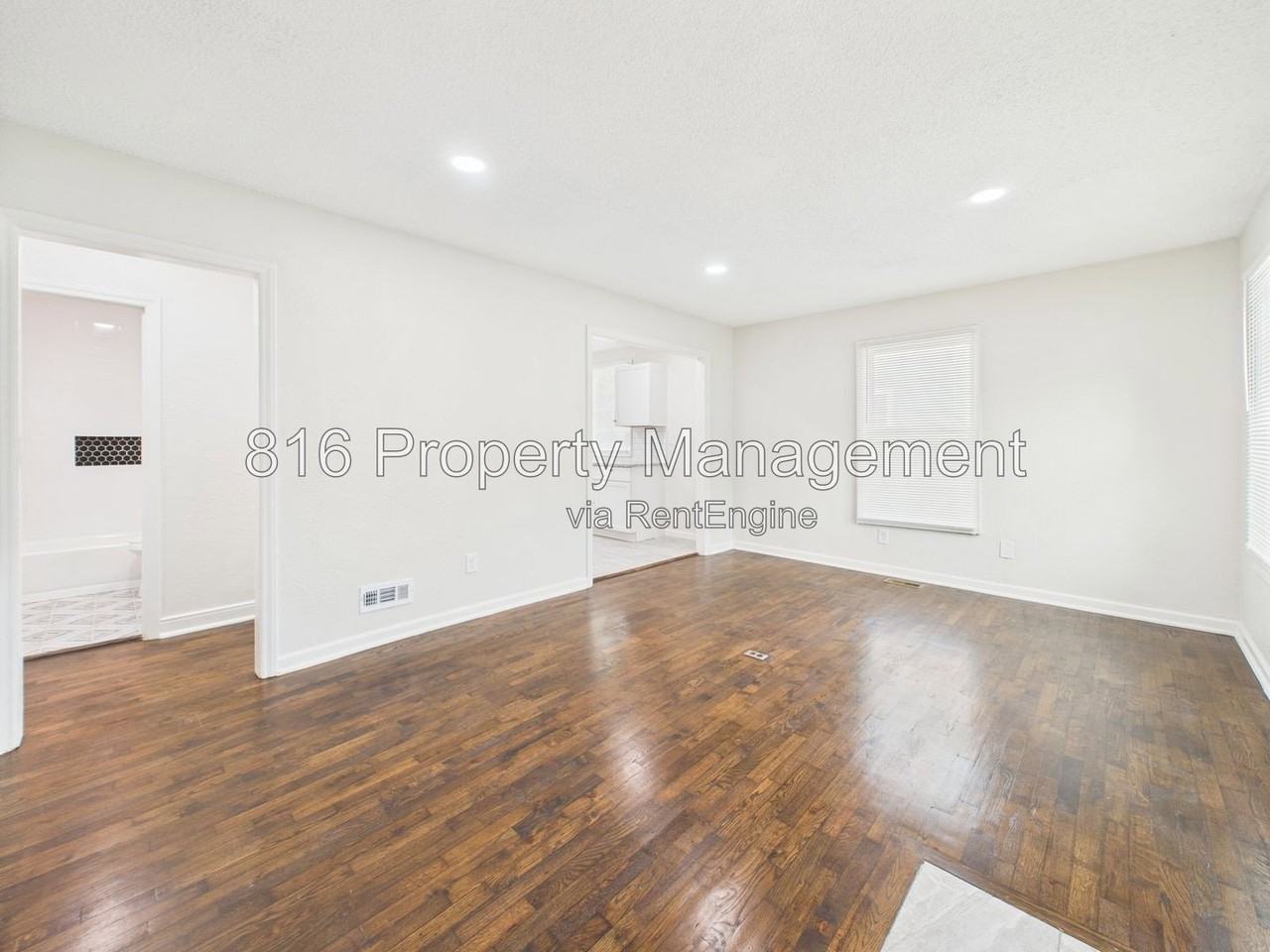 8404 E 47th Ter - Photo 2 of 27