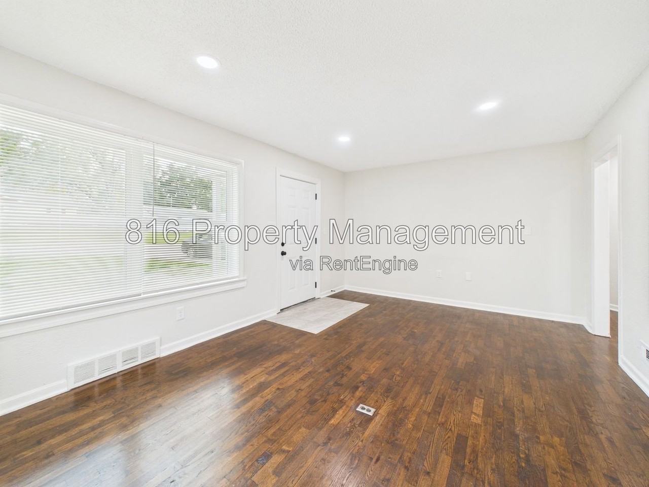 8404 E 47th Ter - Photo 5 of 27