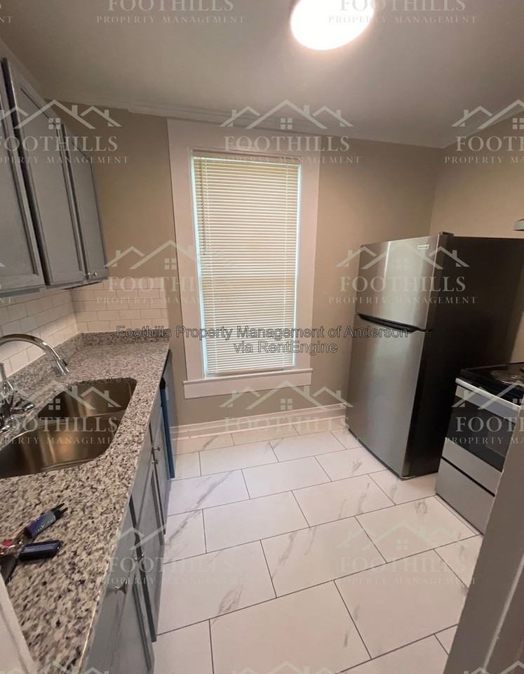 120 Anderson Ave #C - Photo 6 of 16
