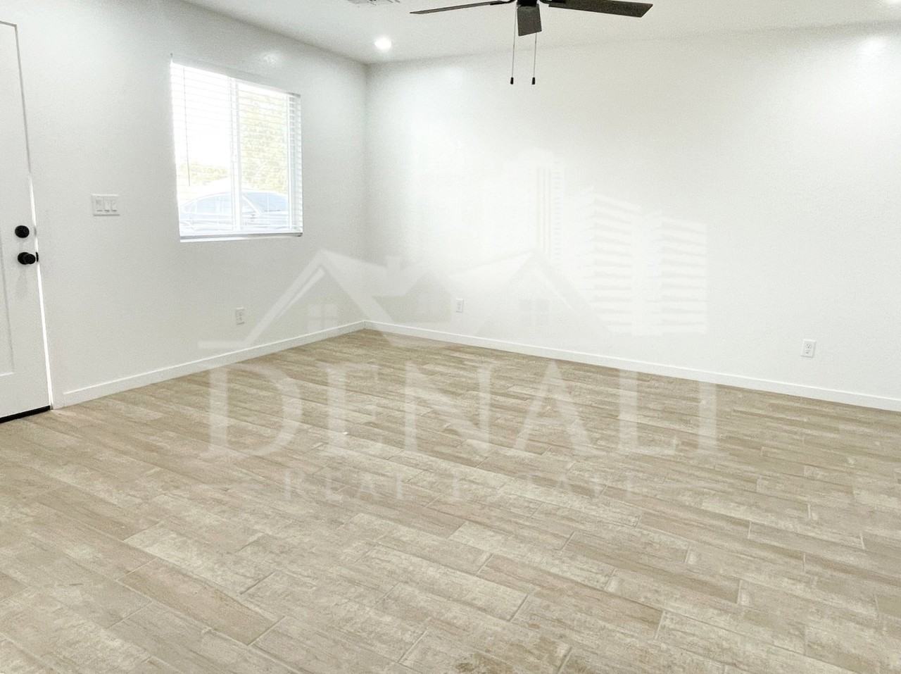 733 S 96th Pl #2 - Photo 4 of 19