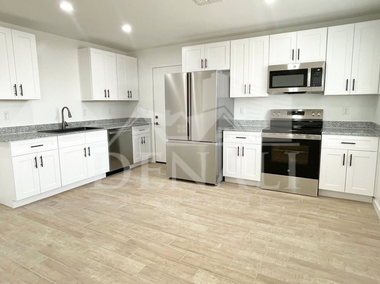 733 S 96th Pl #2 - Photo 5 of 19