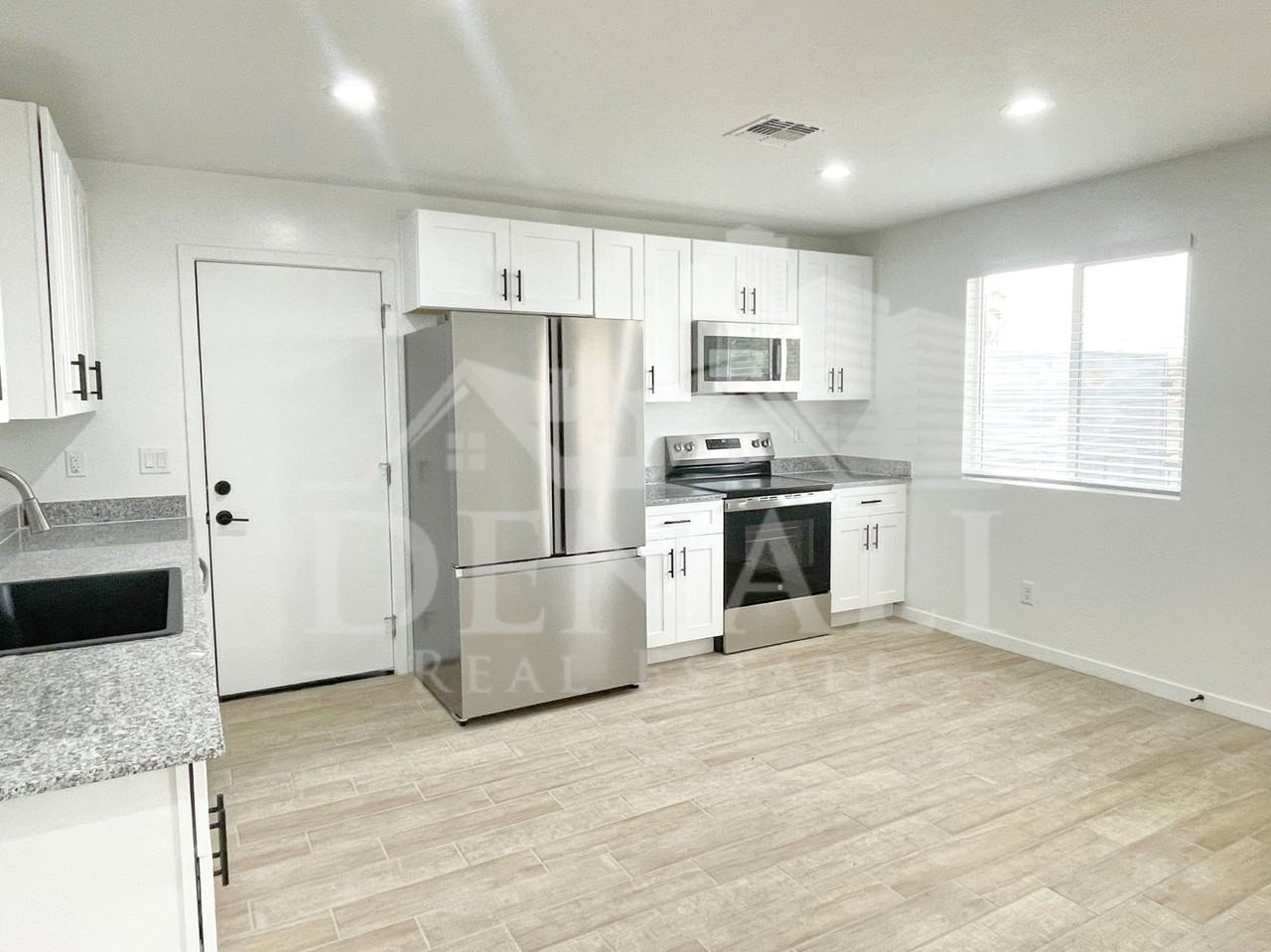 733 S 96th Pl #2 - Photo 6 of 19