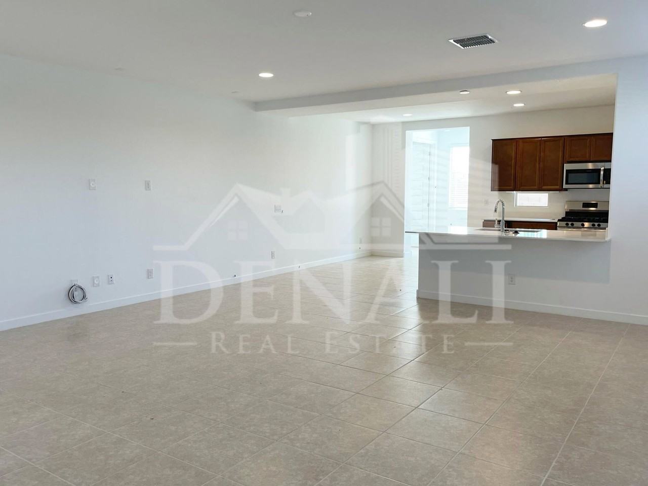 11682 N 188th Dr - Photo 2 of 9