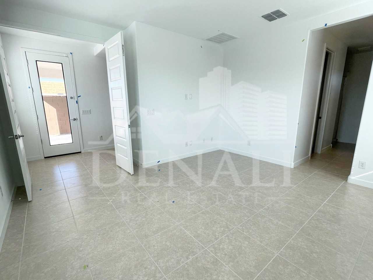 11682 N 188th Dr - Photo 7 of 9