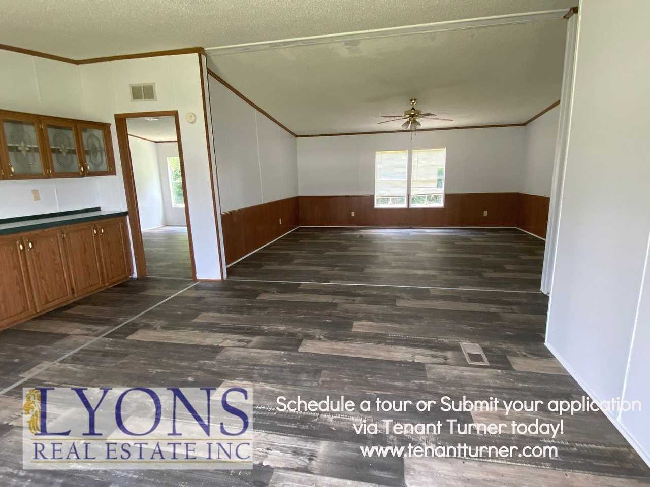 607 Crestview Dr - Photo 3 of 18