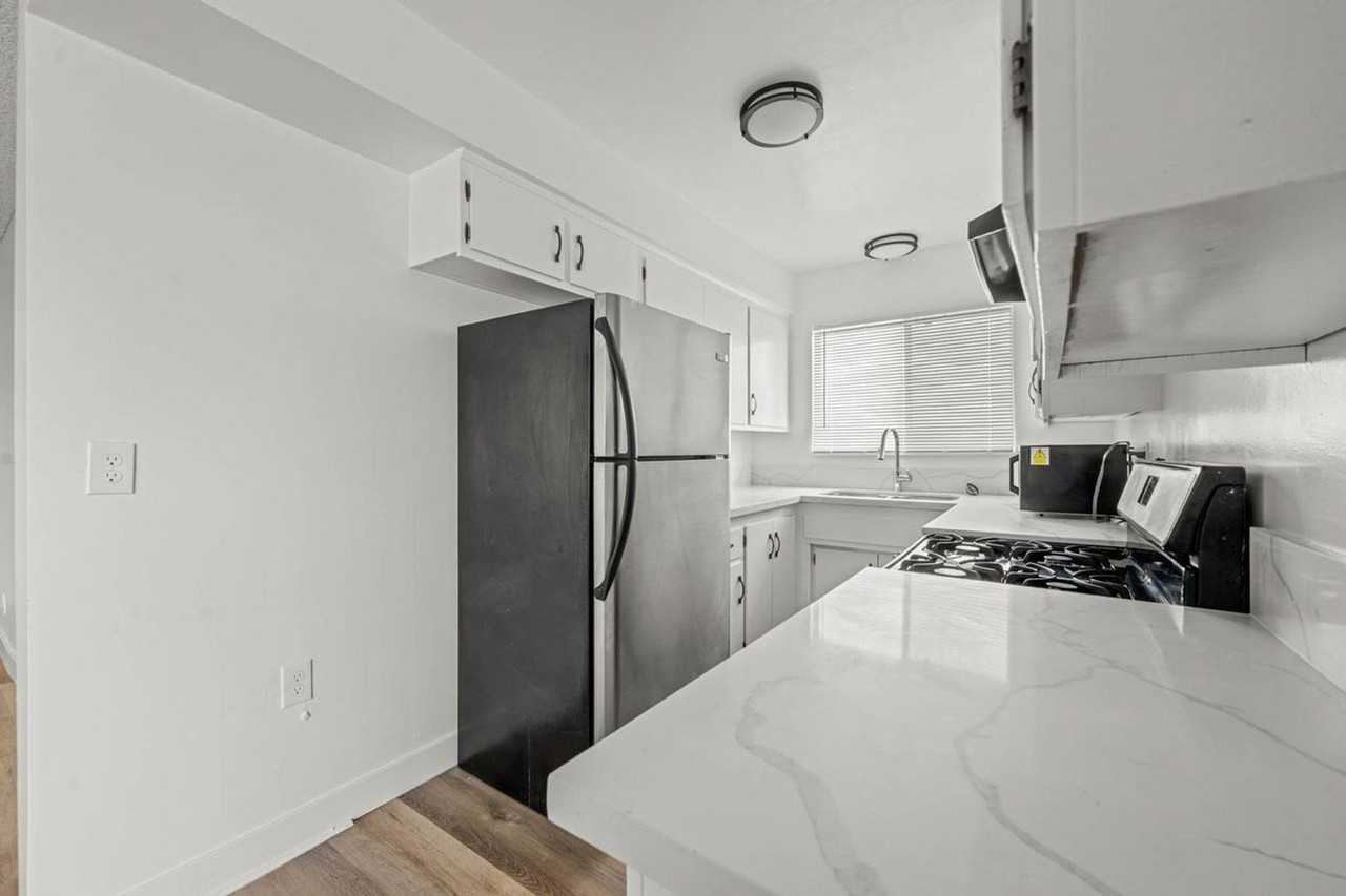1513 S 2nd Ave #8 - Photo 4 of 21
