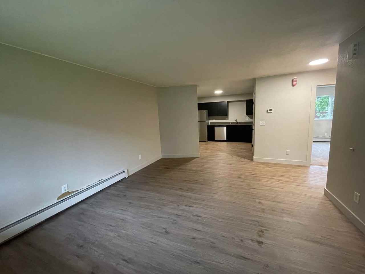 Sandpiper Apartments - Photo 4 of 15