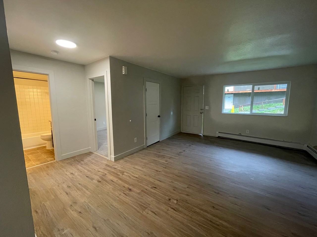 Sandpiper Apartments - Photo 5 of 15