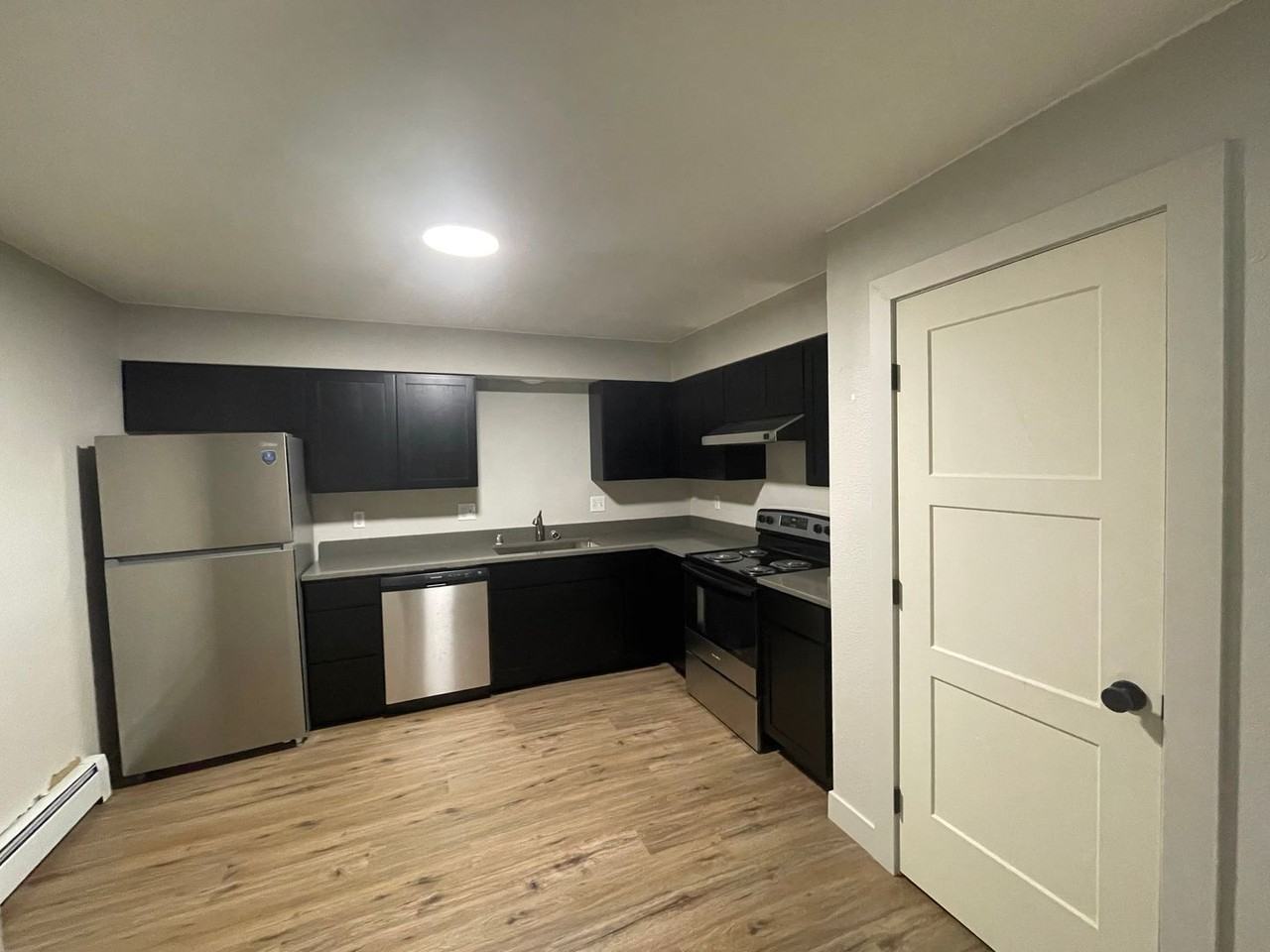 Sandpiper Apartments - Photo 6 of 15