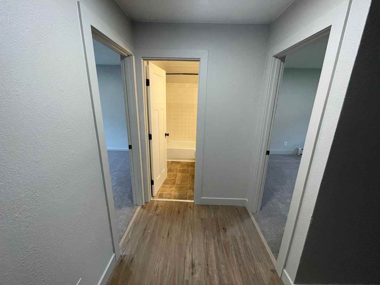 Sandpiper Apartments - Photo 7 of 15