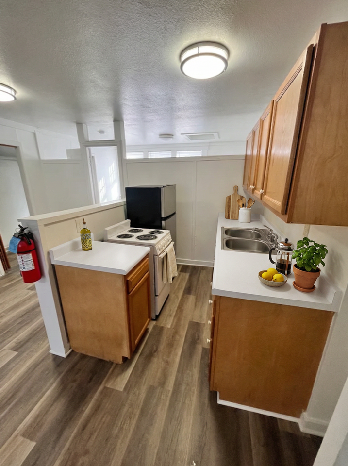 3309 University Ave - Photo 5 of 13