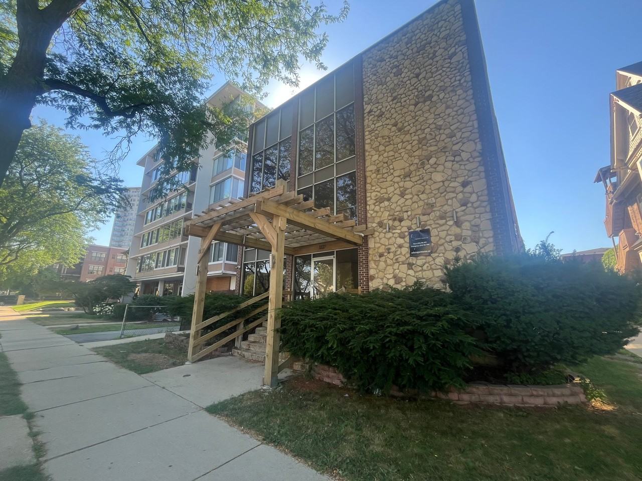 1417 N. Prospect Avenue - Photo 4 of 4