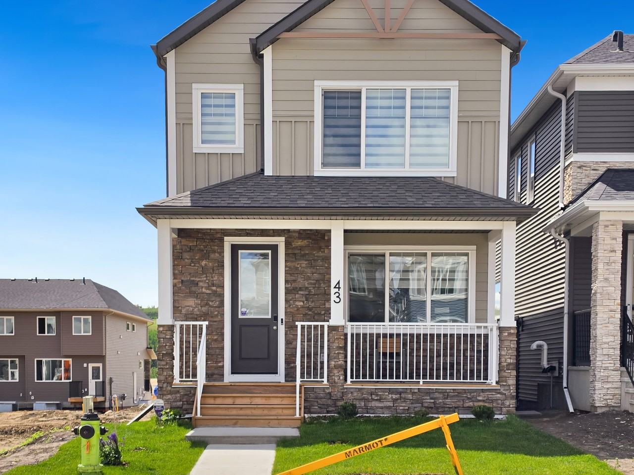 43 Creekview Common SW, Calgary, AB - Photo 2 of 35
