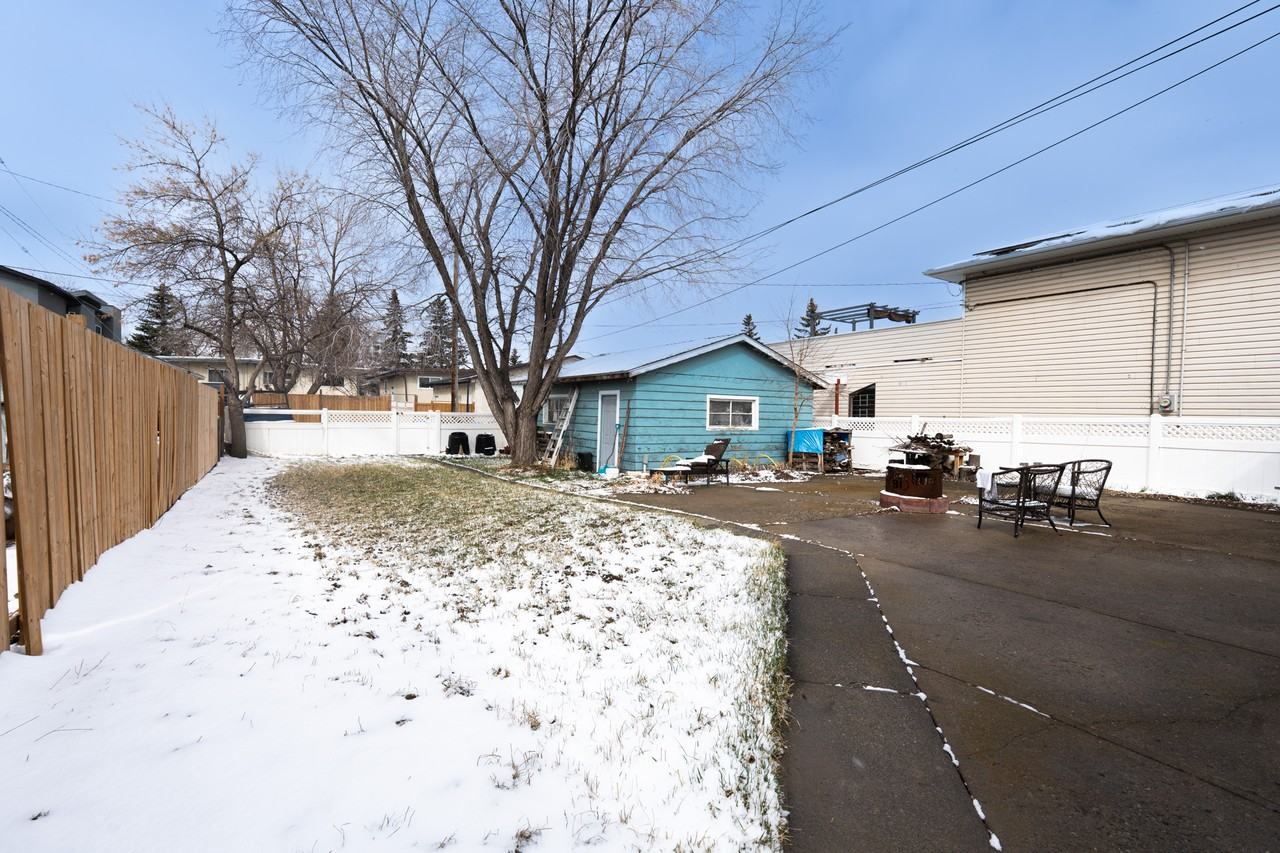 6039 18a St Se - Photo 3 of 18