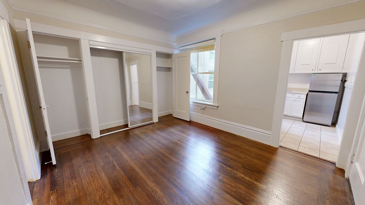 925 Geary Street - Photo 2 of 50