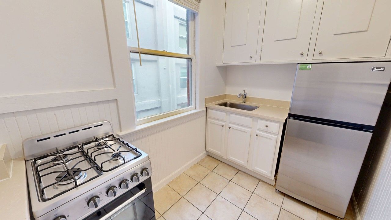 925 Geary Street - Photo 3 of 50