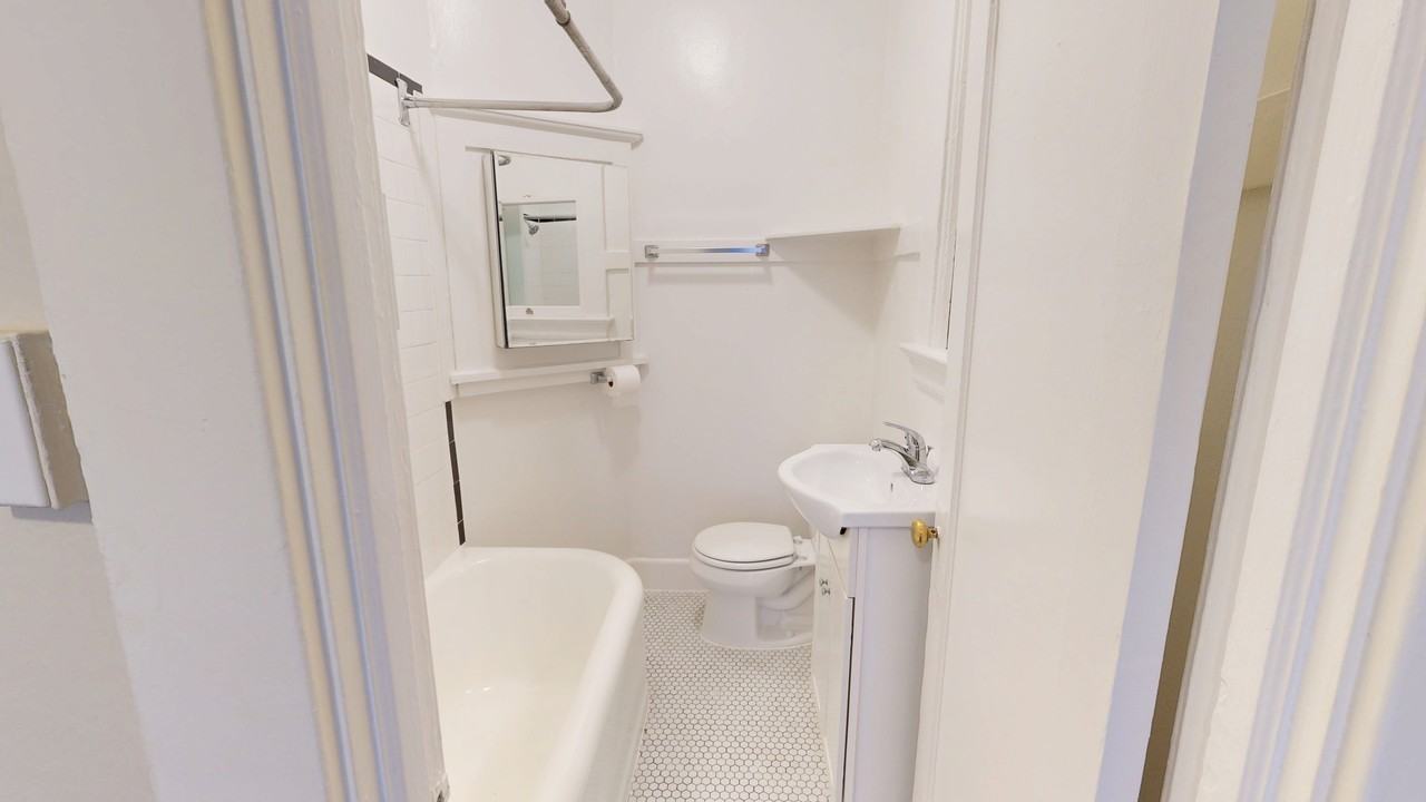 925 Geary Street - Photo 4 of 50