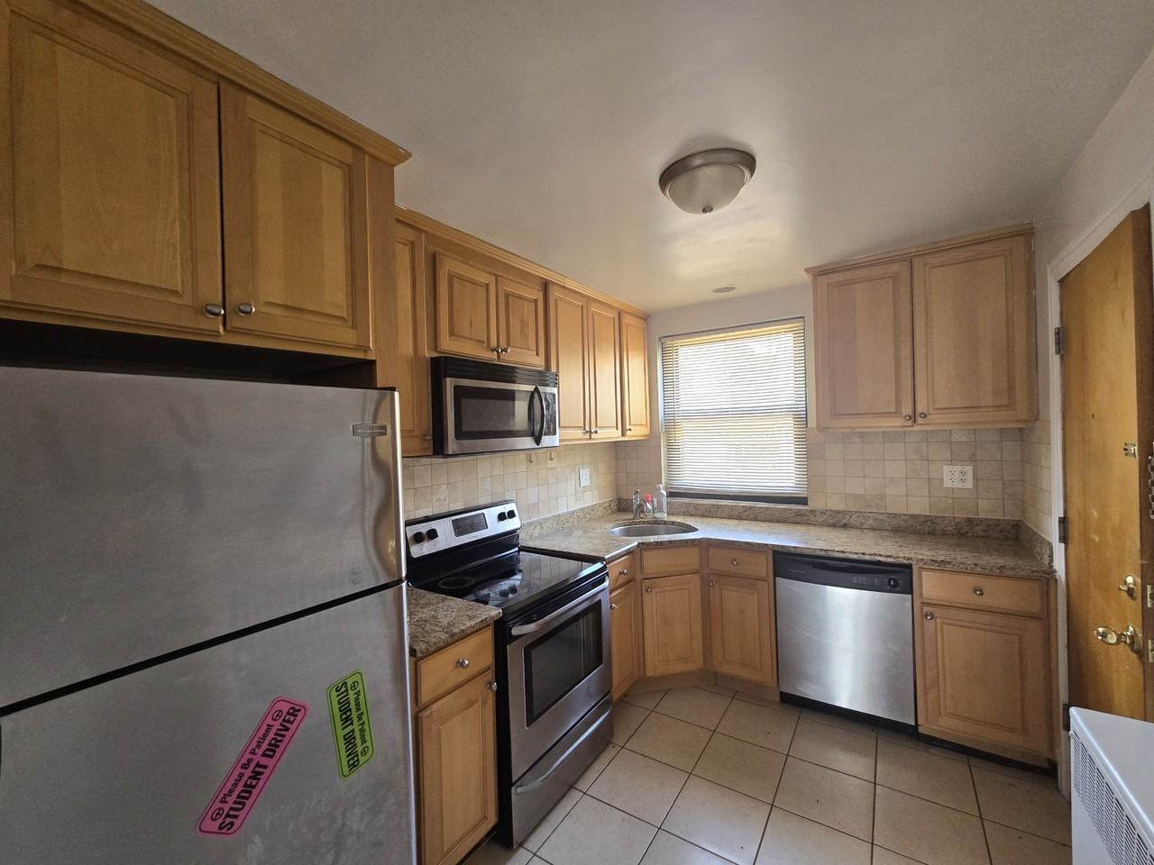 7322 N Ridge Blvd #3W - Photo 5 of 6