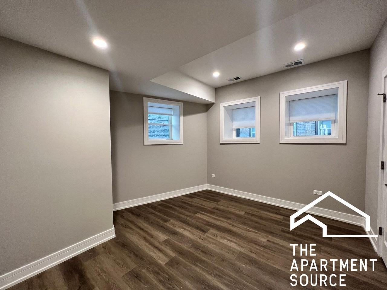706 W Grace St #GDN - Photo 6 of 11