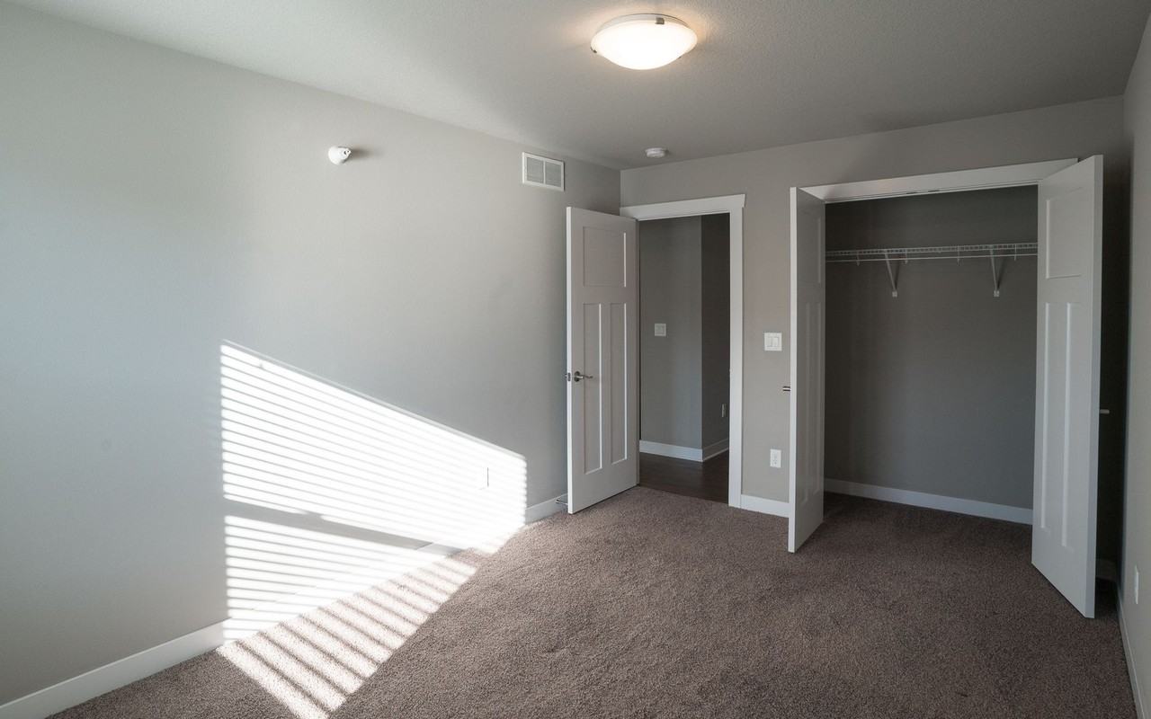 Ironwood Glen Townhomes - Photo 6 of 35