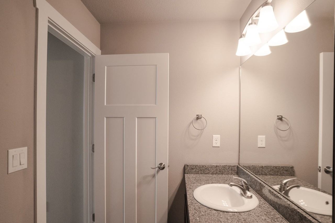 Ironwood Glen Townhomes - Photo 7 of 35