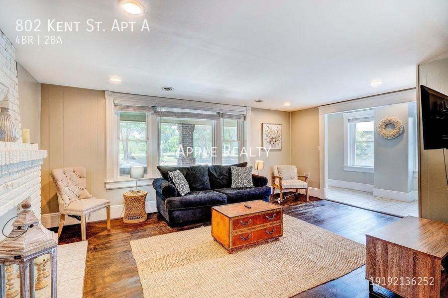 802 Kent St Apt A - Photo 5 of 33