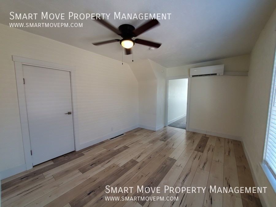 1122 1/2 W Fort St #4 - Photo 4 of 21