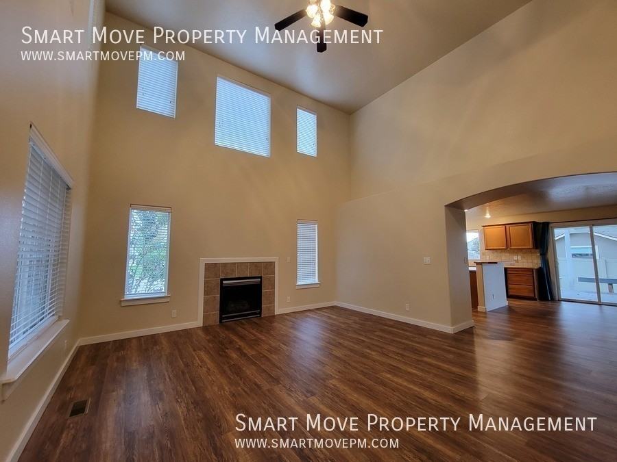1236 E Pisa St - Photo 2 of 26