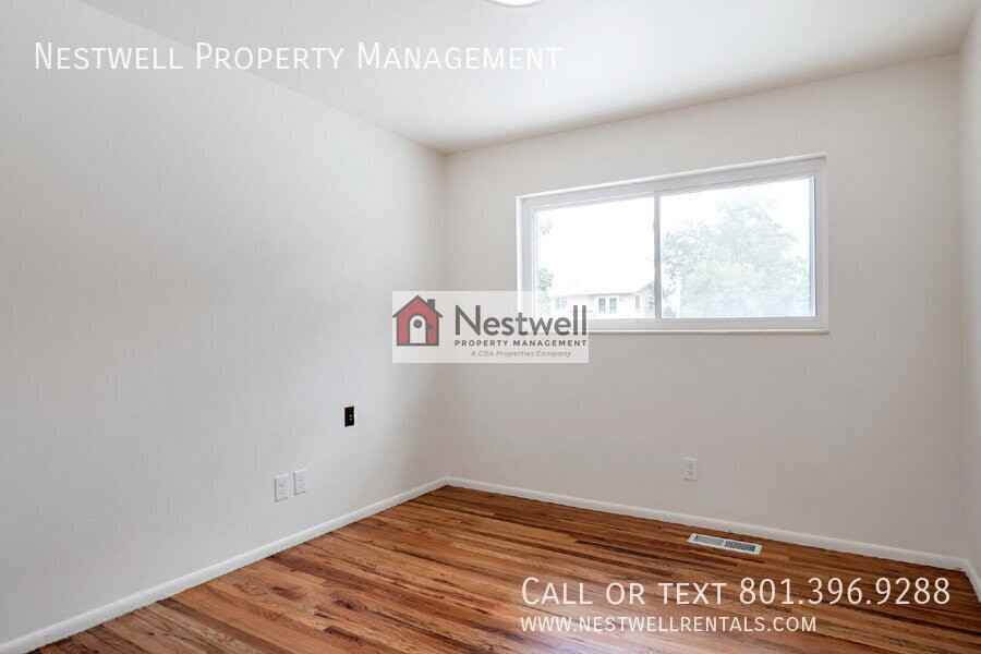 9329 S Sneddon Dr - Photo 4 of 19