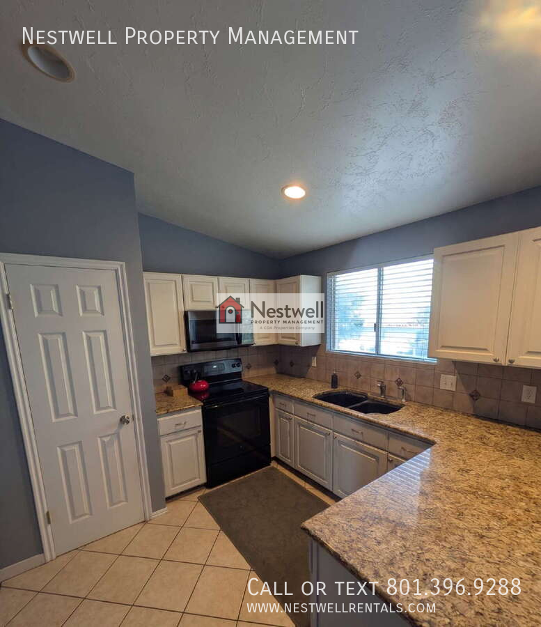 1637 W Crystal Ridge Dr - Photo 5 of 25