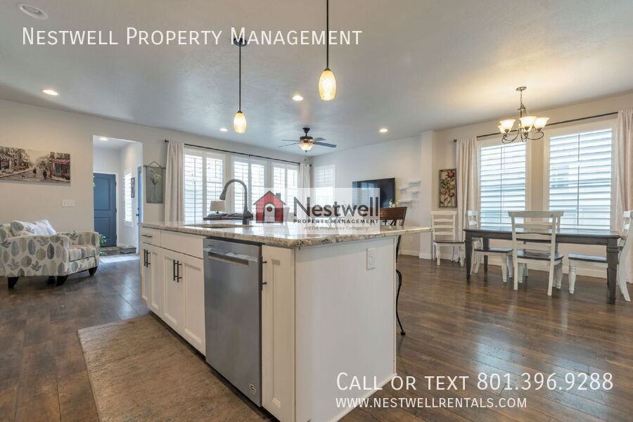 5073 W Split Rock Dr - Photo 3 of 32