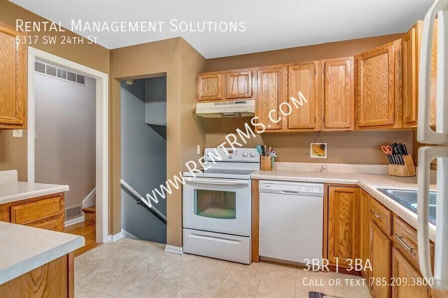 5317 Sw 24th St - Photo 7 of 32