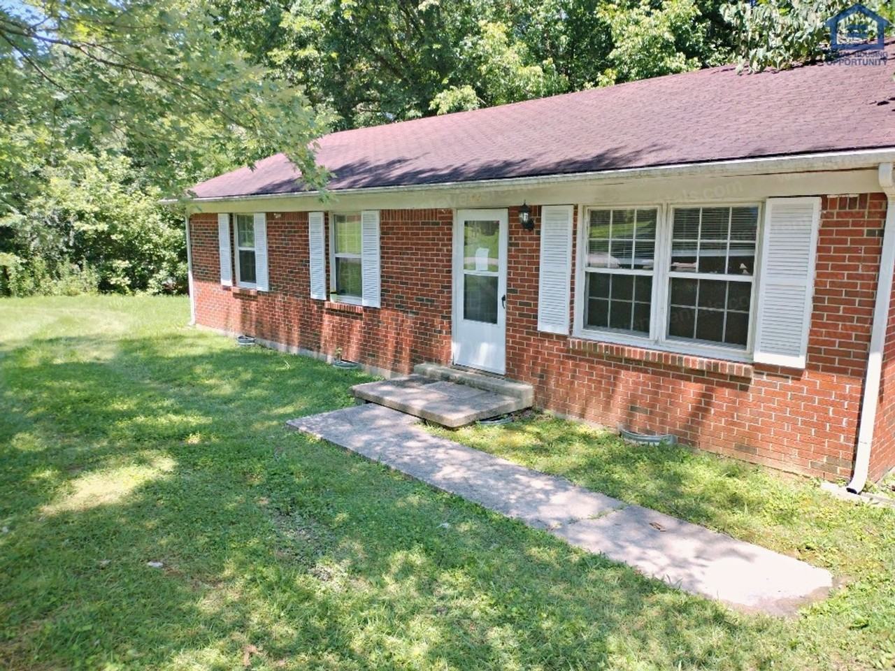 174 Long Meadow Dr - Photo 2 of 23