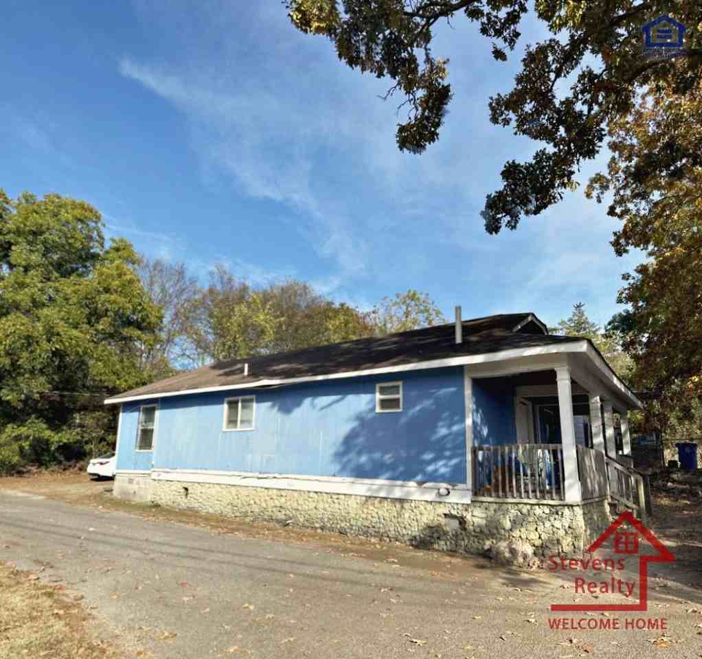 3617 Rogers Rd - Photo 2 of 20