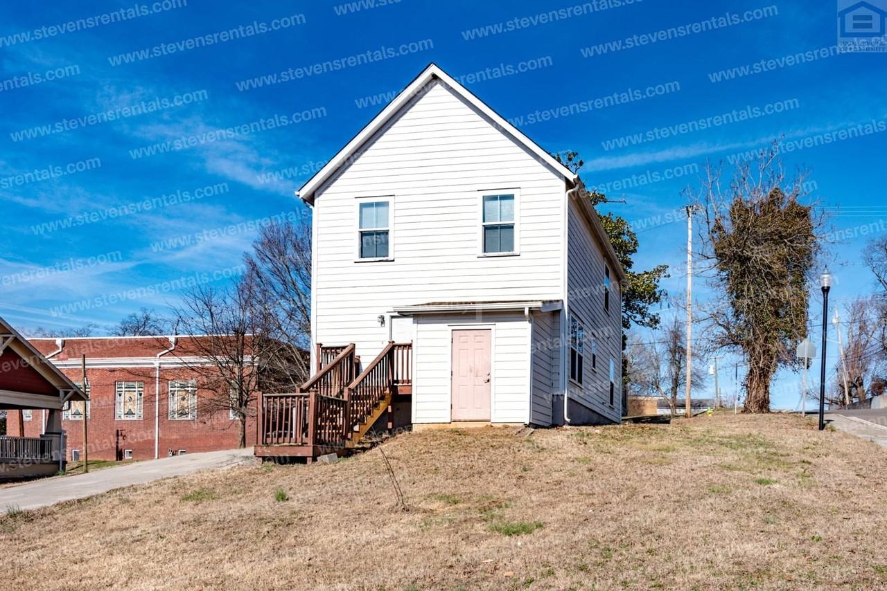 800 Knoxville College Dr - Photo 2 of 41