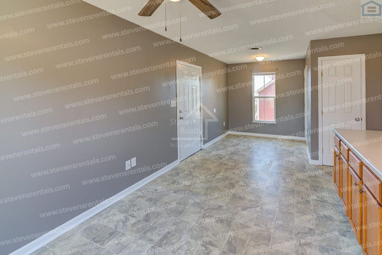 800 Knoxville College Dr - Photo 3 of 39